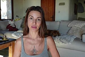 Only women: The dos and don’ts of online dating