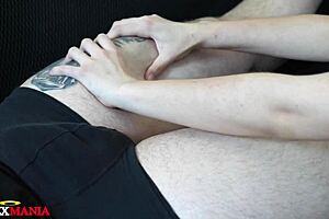 A bisexual guy gets a massage and blowjob surprise