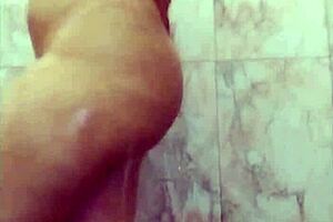 Hot Indian girlfriend masturbates in the bathroom in Hindi