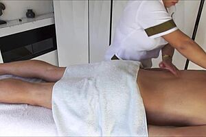 Gay Asian massage with happy ending