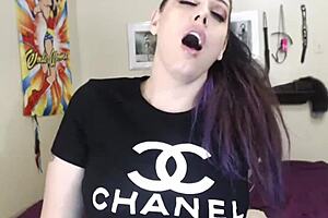 I like to tease small penises and here is my solo performance
