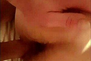 Amateur wife gets a creampie in this homemade video