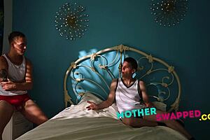 Beautiful women of Sedona Reign and Rachael Cavalli in a hot family group scene
