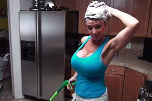 Deauxma’s special hair care with a sexy twist