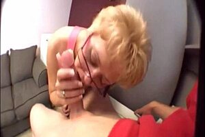 A hot milf gives a very hot laundry room handjob and blowjob