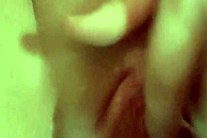 Solo squirt performance from a hot wife