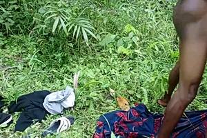 Amateur big ass gets nailed by two black rods in the woods on Xmas