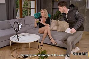 Mom and boy enjoy pantyhose fetish with European beauty