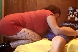 Beautiful amateur with natural tits gives a great blowjob