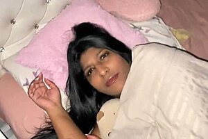 Amateur couple has sex in secret in the house of one of the step-siblings