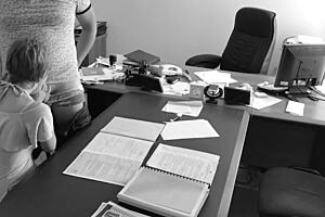 Tiny secretary gets fucked by boss on office desk