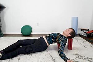 Goddess Aurora Willows’ yoga class 7 - enjoy the best poses!