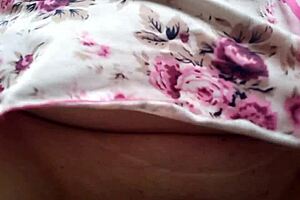 I have to masturbate because I am feeling too hot