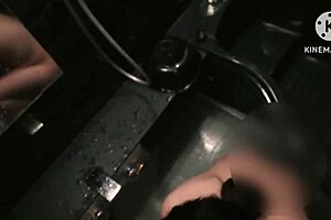 Close up and personal: Japanese girlfriend's hot shower scene