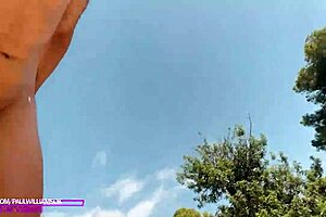 It was so hot outside that it was better to stay naked