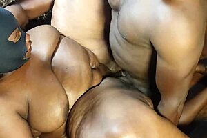 Stepmother with a big black ass seduces me