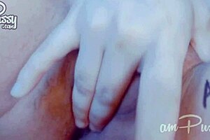 Close up of an Asian amateur’s self-pleasure experience