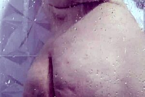 Amateur BBW Chloe’s solo shower scene turns into a steamy self-pleasure experience
