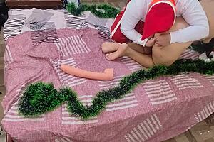 Christmas gift: Big ass stepmother's wet pussy and ass to suck