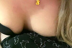 Young couple's amateur sex tape with panty sniffing fetish