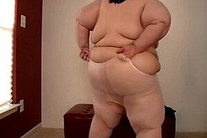 Amateur SSBBW enjoys solo pleasure in stockings