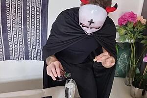 Halloween anal pleasure: Lisa's wild ride with a perv demon