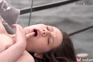 Margo von Tessie's solo yacht adventure in stunning 4K