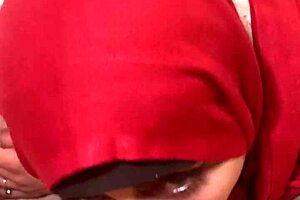 First-time facial with mia in niqab, hot wife material