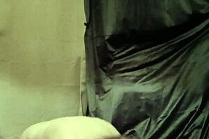 Housewife's secret: BDSM and amateur porn star