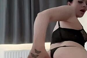 Young British amateur's real solo masturbation scene in high definition