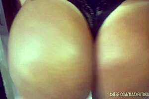 Loira gostosa gets lucky with delivery guy craving big ass
