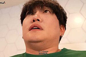 The temptation of showing armpits to a mean sister-in-law
