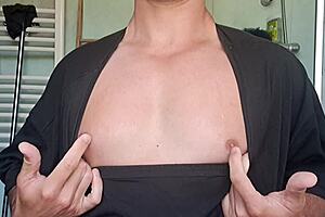 Armpit masturbation is a common habit among many people