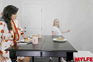 Mylfex - breakfast with sexy girlfriends