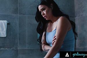 Dana Vespoli seduces stepdaughter Chloe Surreal passionately