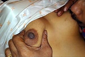Bhabhi’s steamy hotel room escapade turns unforgettable